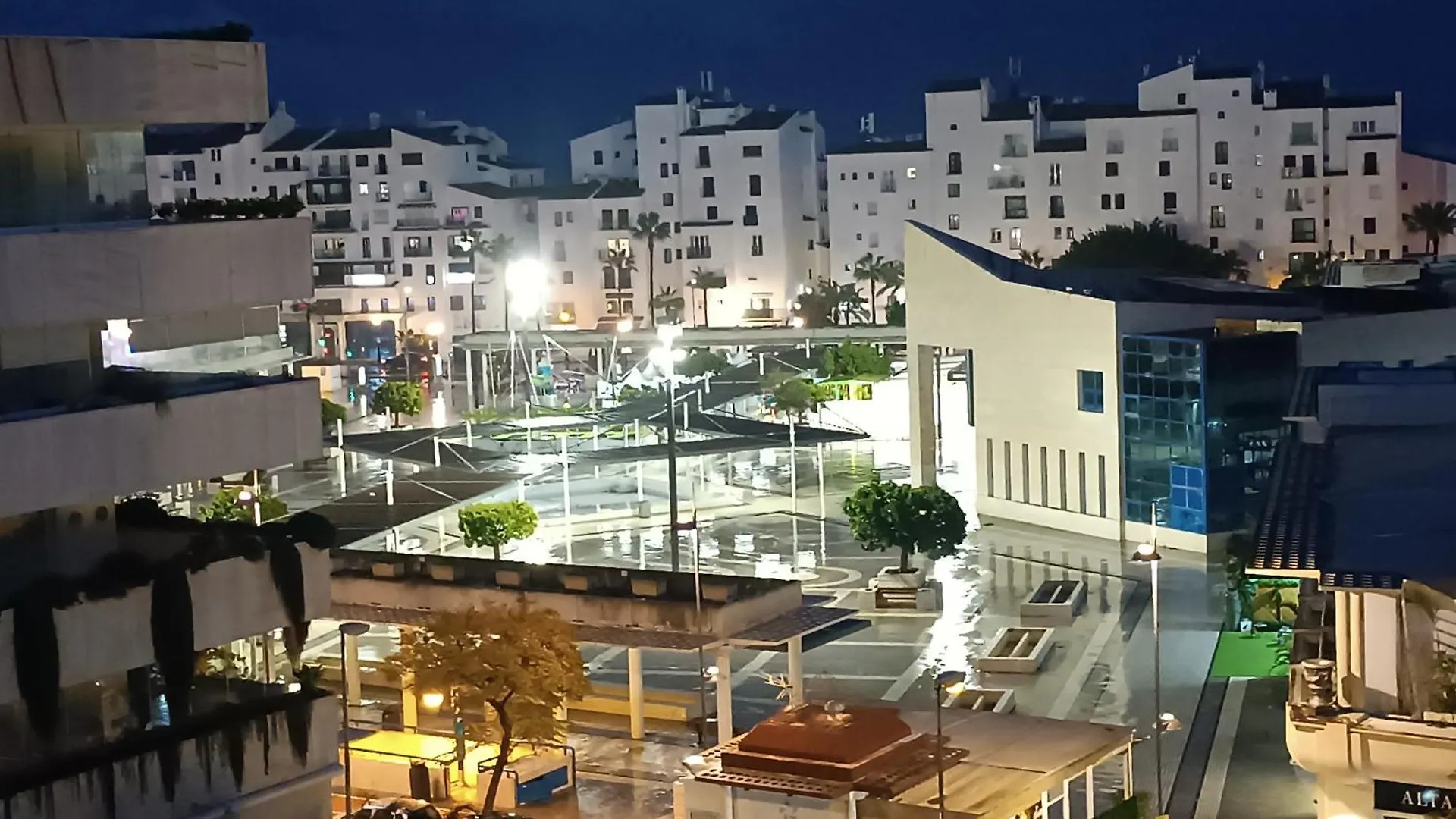 Apartamento En Puerto Banus Marbella